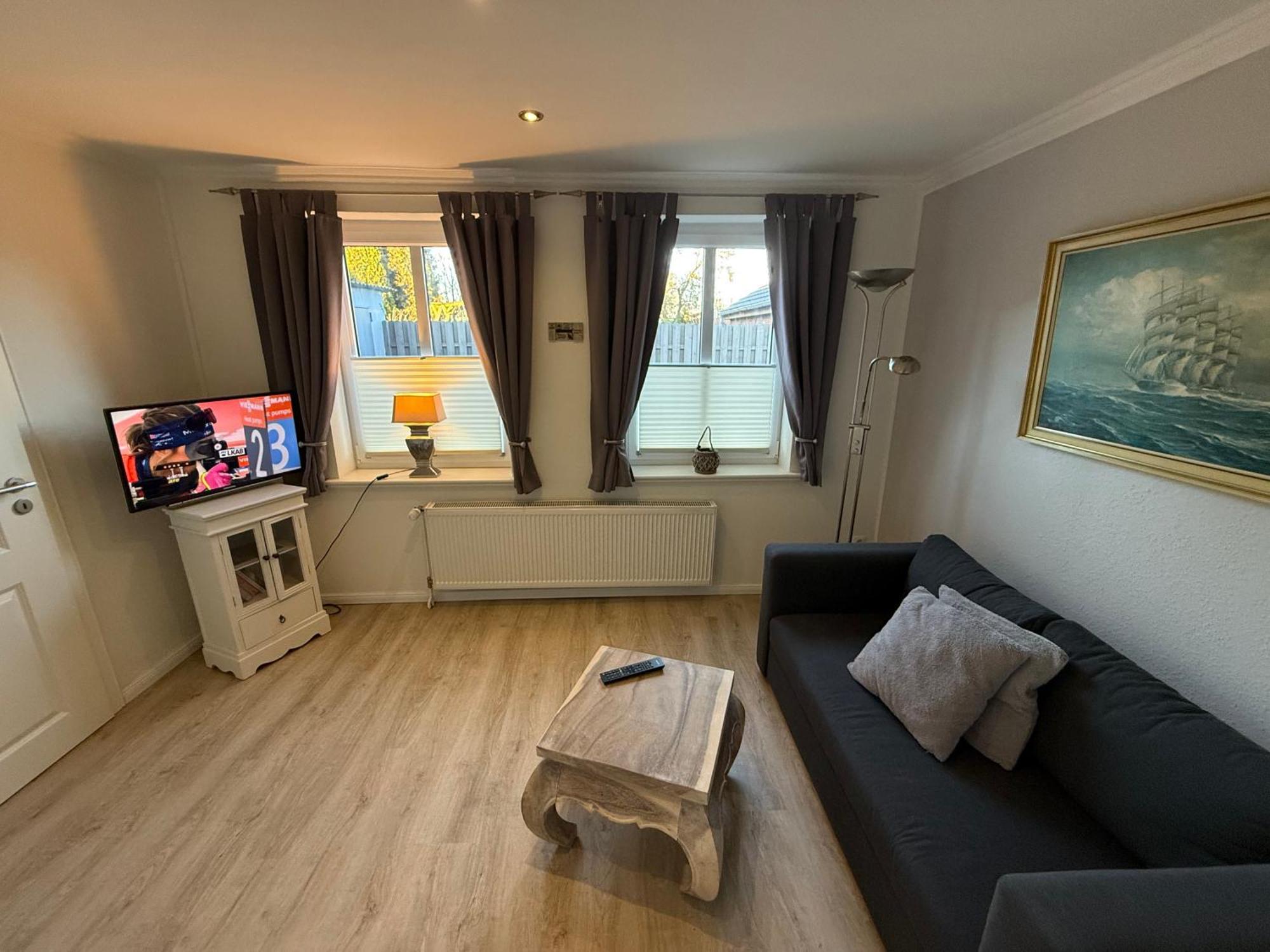 Ferienwohnung „Ole Karkenwech“ Husum-Roedemis Husum  Eksteriør billede